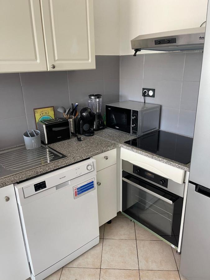 Moderne T2 Plein Centre Climatise - 200 M Du Port Apartment *
